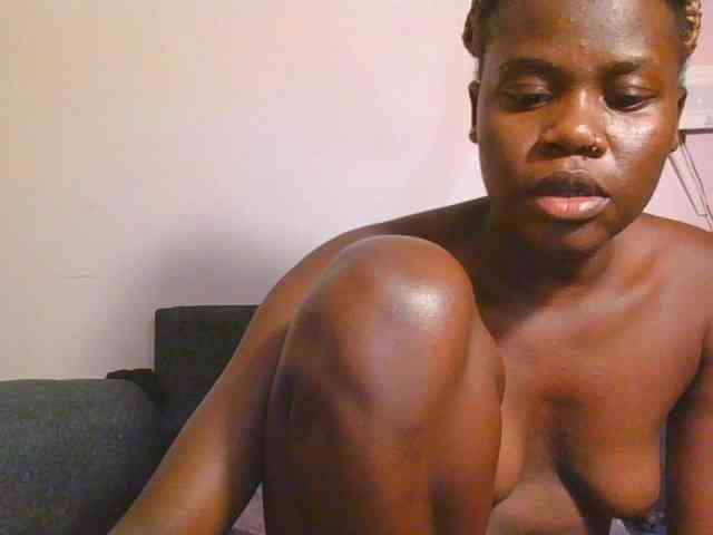 Midnightwhisper01 webcam