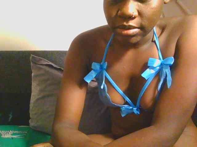 Midnightwhisper01 webcam