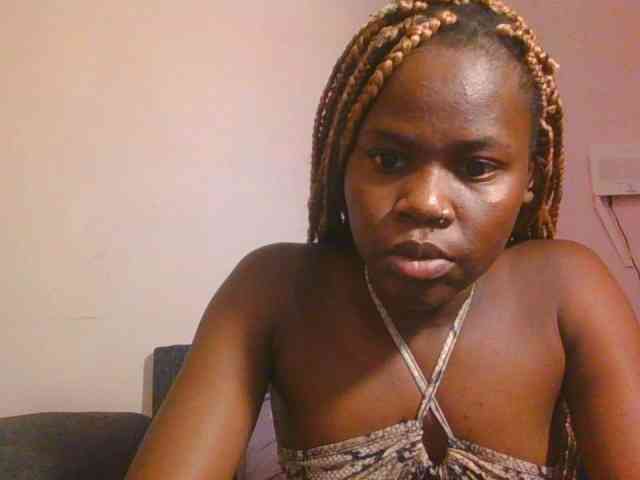 Midnightwhisper01 webcam