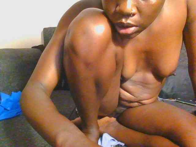 Midnightwhisper01 webcam