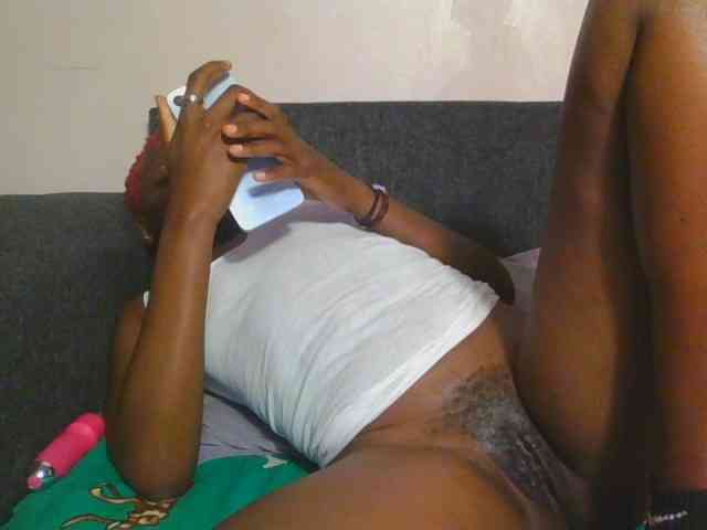 Midnightwhisper01 webcam