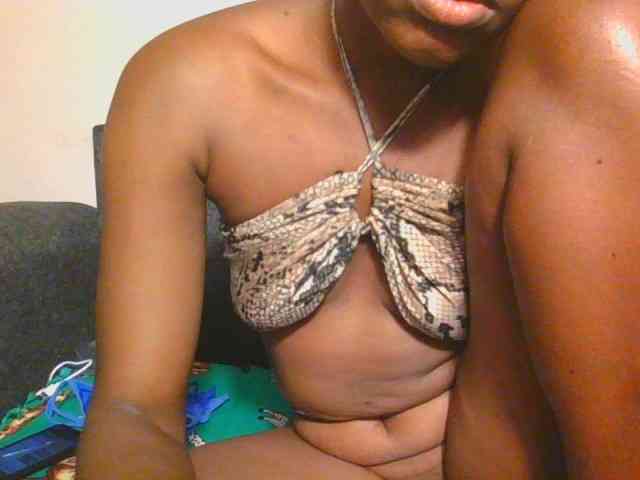 Midnightwhisper01 webcam