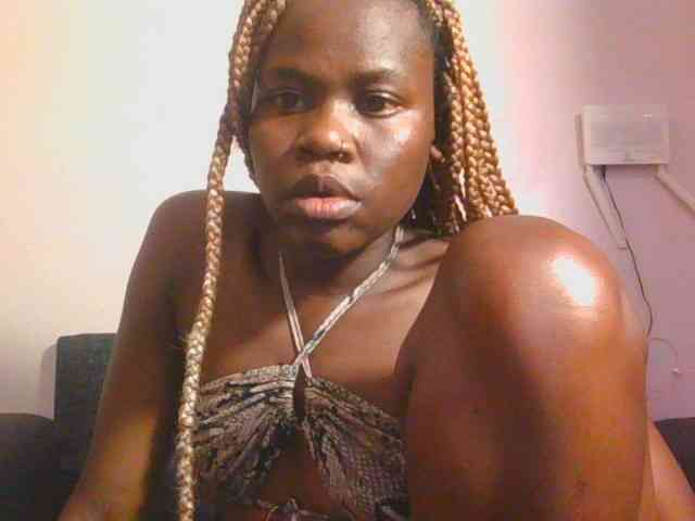 Midnightwhisper01 webcam