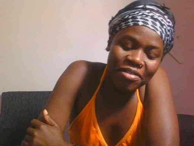 Midnightwhisper01 webcam