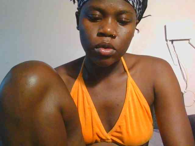 Midnightwhisper01 webcam