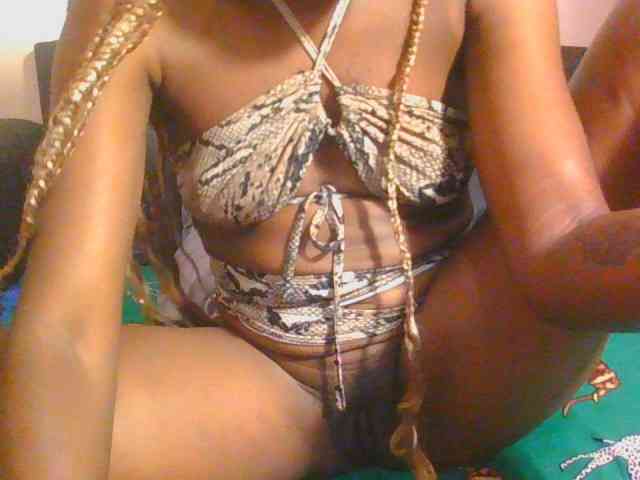 Midnightwhisper01 webcam