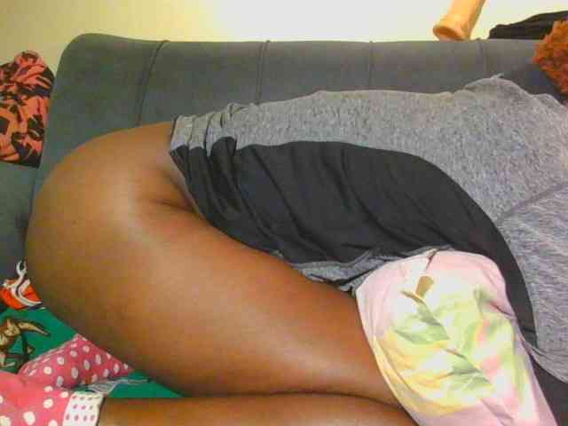 Midnightwhisper01 webcam