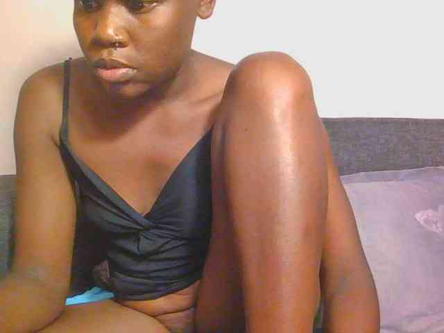 Midnightwhisper01 webcam