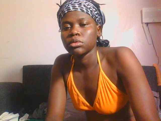Midnightwhisper01 webcam