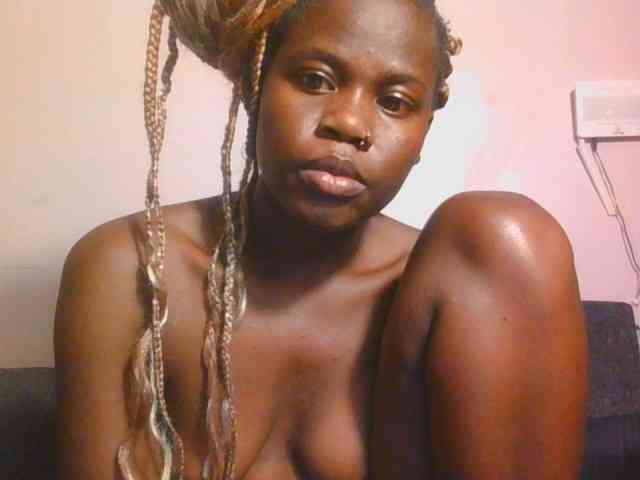 Midnightwhisper01 webcam