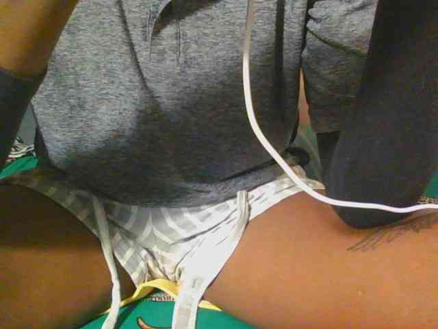 Midnightwhisper01 webcam