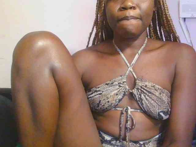Midnightwhisper01 webcam