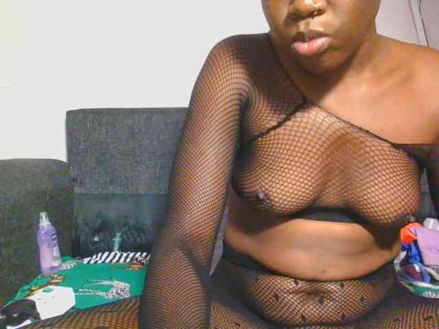 Midnightwhisper01 webcam