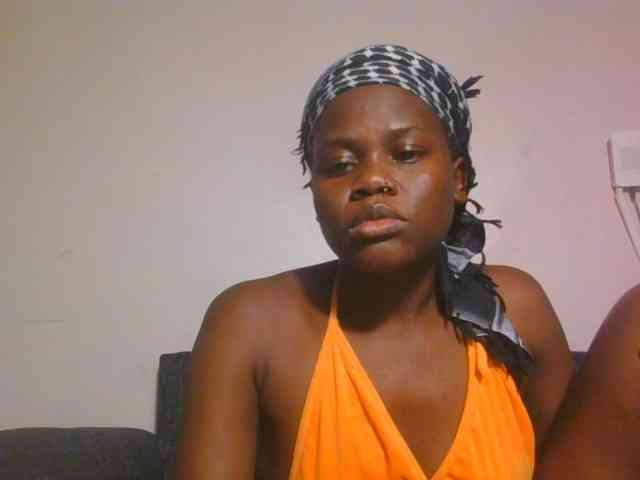 Midnightwhisper01 webcam