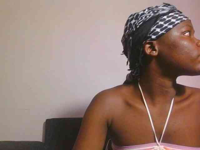 Midnightwhisper01 webcam
