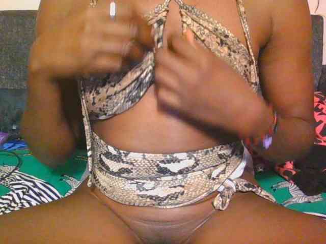 Midnightwhisper01 webcam