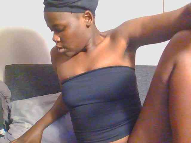 Midnightwhisper01 webcam