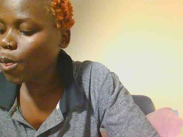 Midnightwhisper01 webcam