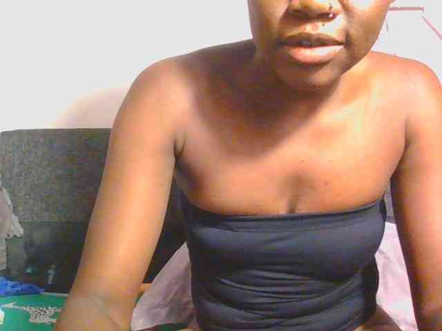 Midnightwhisper01 webcam