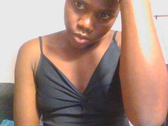 Midnightwhisper01 webcam