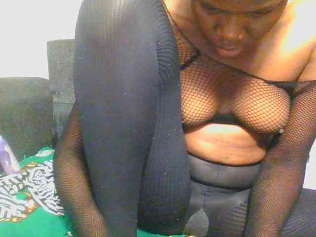 Midnightwhisper01 webcam