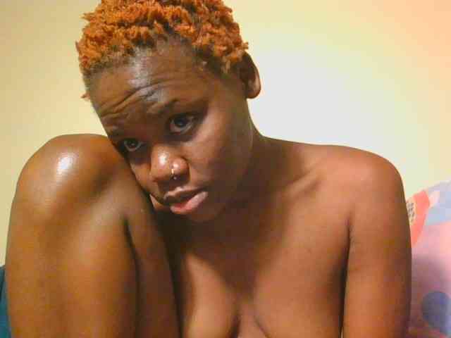 Midnightwhisper01 webcam