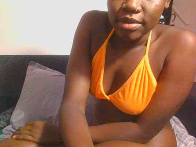 Midnightwhisper01 webcam