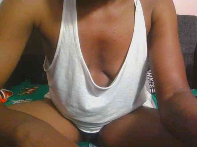 Midnightwhisper01 webcam