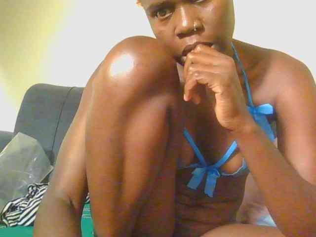 Midnightwhisper01 webcam
