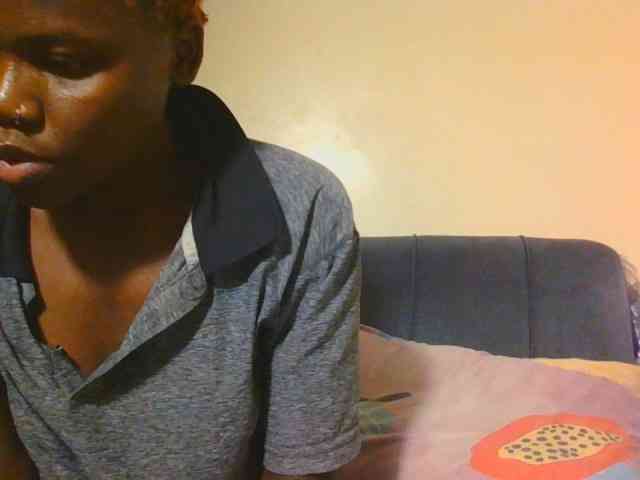 Midnightwhisper01 webcam