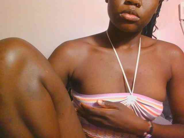 Midnightwhisper01 webcam