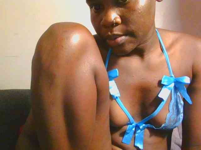 Midnightwhisper01 webcam