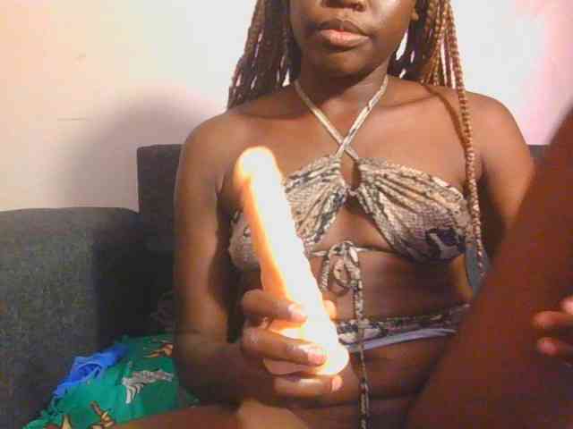 Midnightwhisper01 webcam