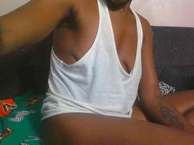 Midnightwhisper01 webcam