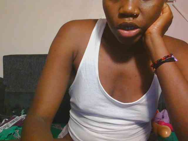 Midnightwhisper01 webcam