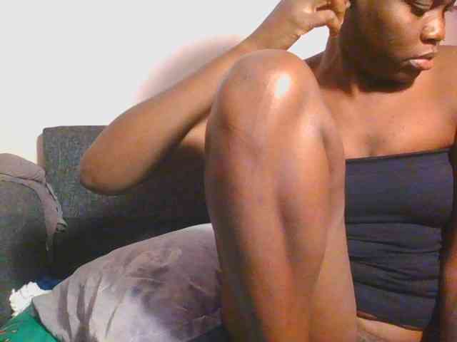 Midnightwhisper01 webcam