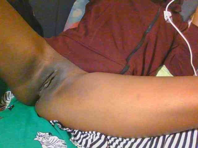 Midnightwhisper01 webcam