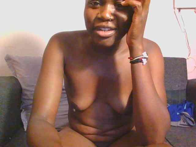 Midnightwhisper01 webcam