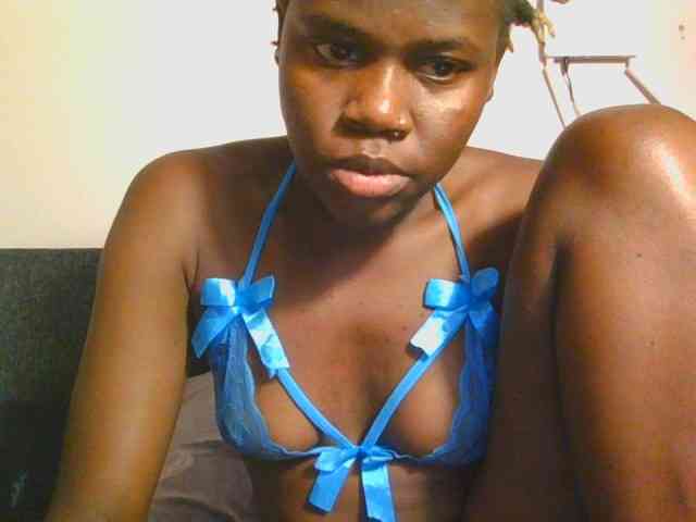 Midnightwhisper01 webcam