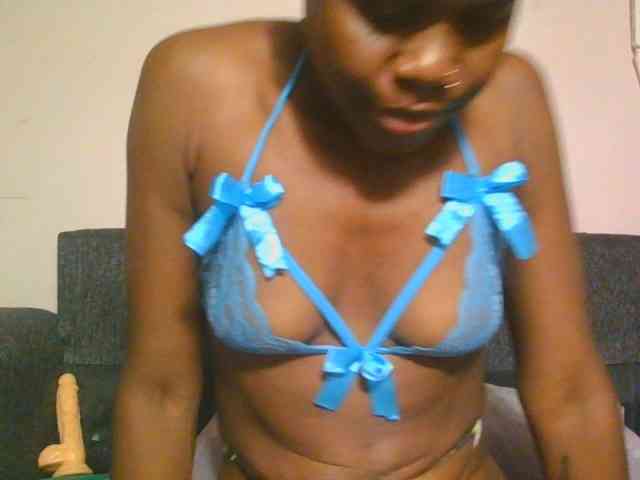 Midnightwhisper01 webcam