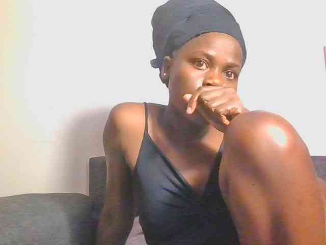 Midnightwhisper01 webcam