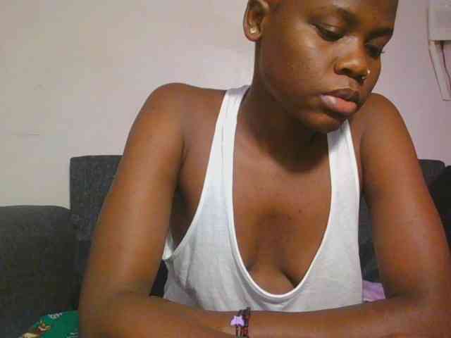 Midnightwhisper01 webcam