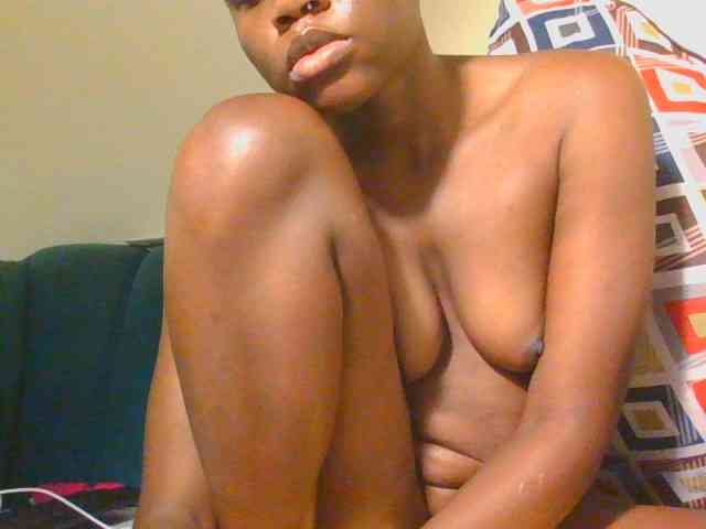 Midnightwhisper01 webcam