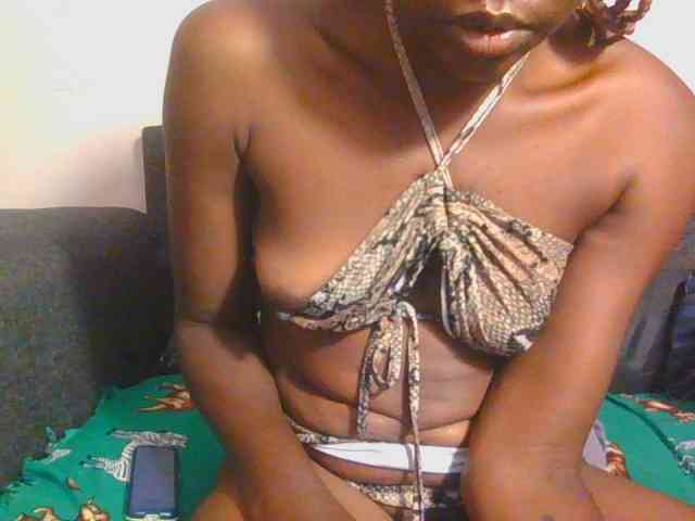 Midnightwhisper01 webcam