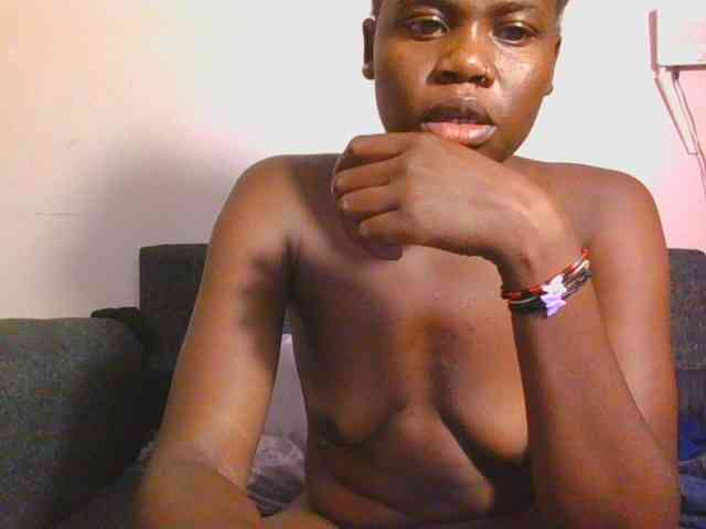Midnightwhisper01 webcam