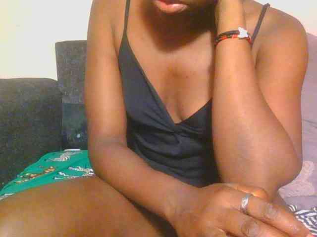 Midnightwhisper01 webcam