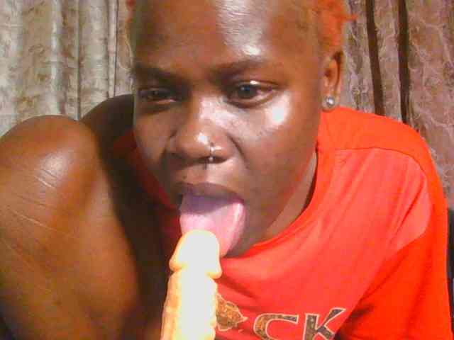 Midnightwhisper01 webcam