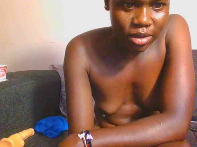 Midnightwhisper01 webcam