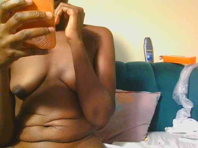 Midnightwhisper01 webcam