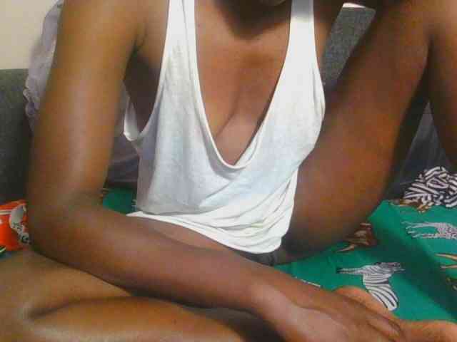 Midnightwhisper0... Live Webcam on BongaCams